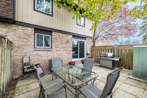 93 Hansen Road N Brampton ON L6V 3C8