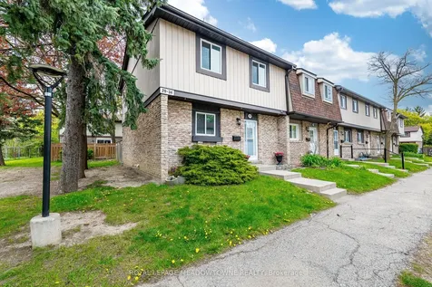 93 Hansen Road N Brampton ON L6V 3C8