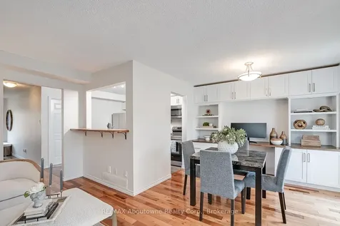 2470 Headon Forest Drive Burlington ON L7M 3X4
