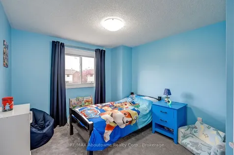 2470 Headon Forest Drive Burlington ON L7M 3X4