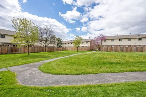 2470 Headon Forest Drive Burlington ON L7M 3X4