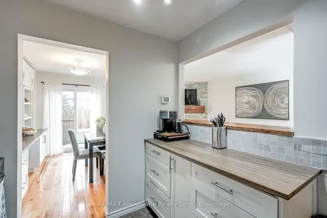 2470 Headon Forest Drive Burlington ON L7M 3X4