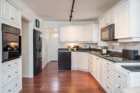 855 Maple Avenue Milton ON L9T 3N3
