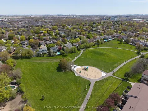 855 Maple Avenue Milton ON L9T 3N3