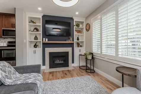 754 Hawkins Crescent Burlington ON L7S 2E2