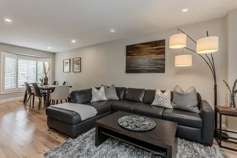754 Hawkins Crescent Burlington ON L7S 2E2
