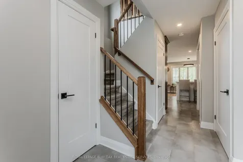 754 Hawkins Crescent Burlington ON L7S 2E2