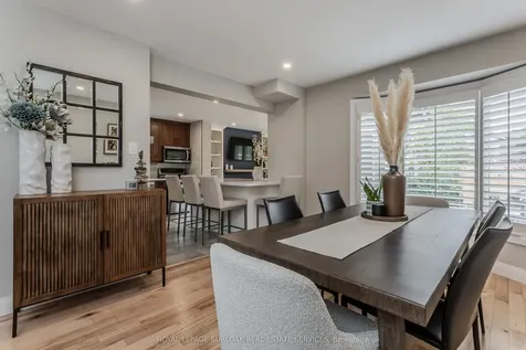 754 Hawkins Crescent Burlington ON L7S 2E2