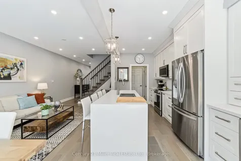 300 Ravineview Way Oakville ON L6H 7J1