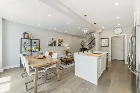 300 Ravineview Way Oakville ON L6H 7J1