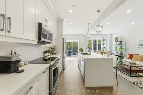 300 Ravineview Way Oakville ON L6H 7J1