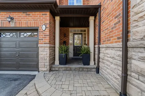 300 Ravineview Way Oakville ON L6H 7J1