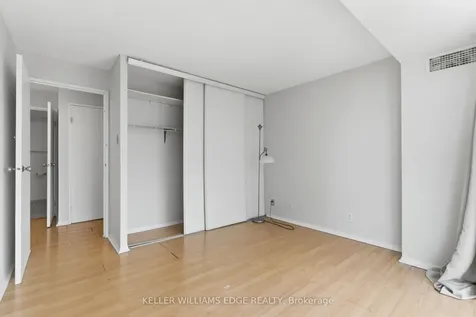 25 Trailwood Drive Mississauga ON L4Z 3K9