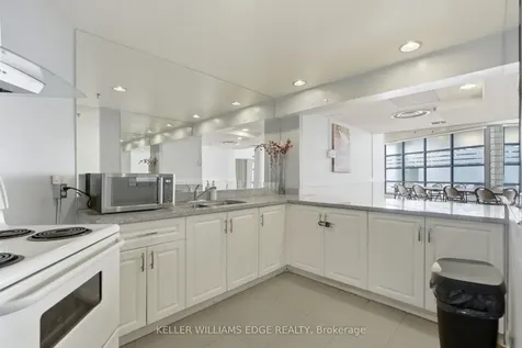 25 Trailwood Drive Mississauga ON L4Z 3K9