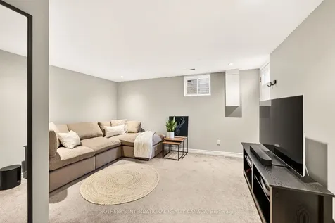 499 Wicklow Road Burlington ON L7L 2J1