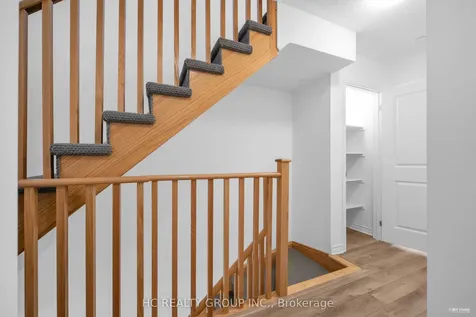 2212 Bromsgrove Road Mississauga ON L5J 0B3