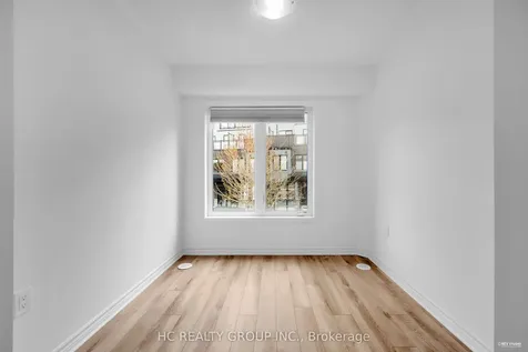 2212 Bromsgrove Road Mississauga ON L5J 0B3