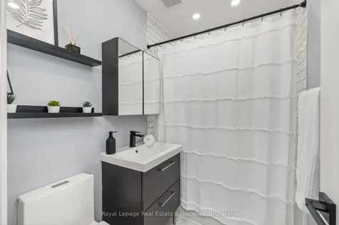 66 Kingsmere Crescent Brampton ON L6X 1Z4