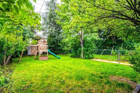 66 Kingsmere Crescent Brampton ON L6X 1Z4