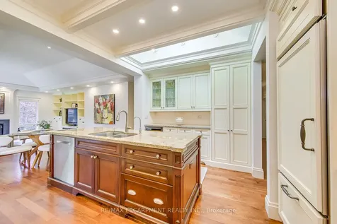 1518 Oakhill Drive Oakville ON L6J 1Y5