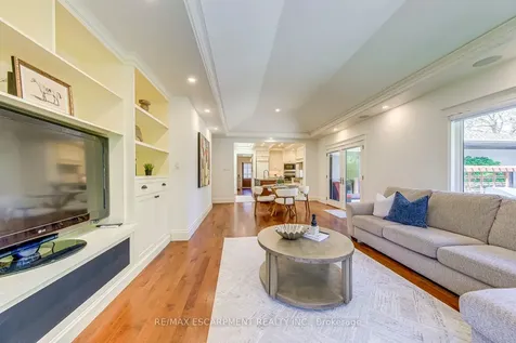 1518 Oakhill Drive Oakville ON L6J 1Y5