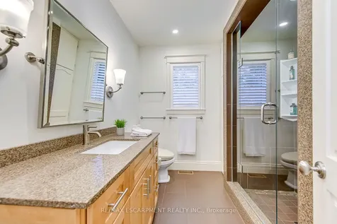 1518 Oakhill Drive Oakville ON L6J 1Y5