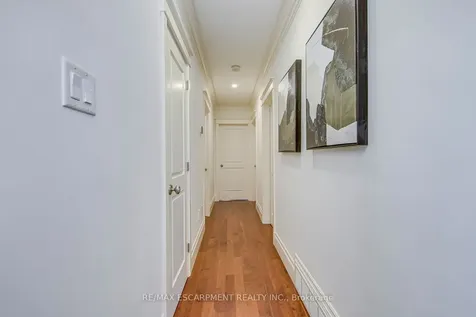 1518 Oakhill Drive Oakville ON L6J 1Y5
