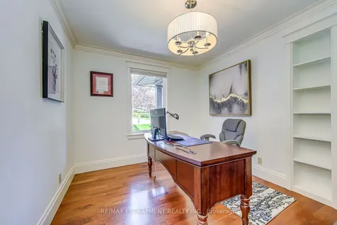 1518 Oakhill Drive Oakville ON L6J 1Y5