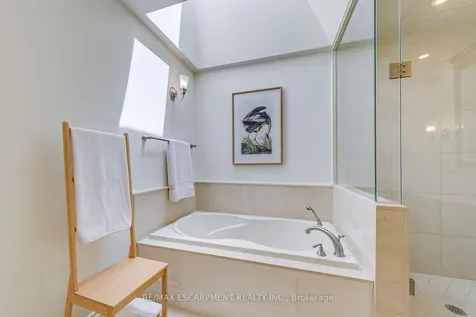 1518 Oakhill Drive Oakville ON L6J 1Y5