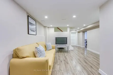 1518 Oakhill Drive Oakville ON L6J 1Y5