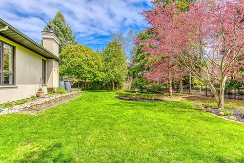 1518 Oakhill Drive Oakville ON L6J 1Y5