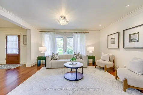 1518 Oakhill Drive Oakville ON L6J 1Y5