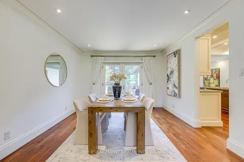 1518 Oakhill Drive Oakville ON L6J 1Y5