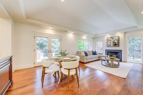 1518 Oakhill Drive Oakville ON L6J 1Y5