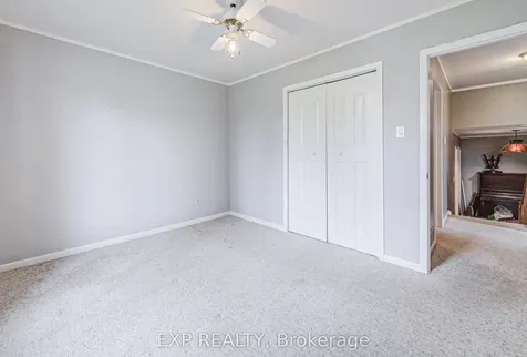 8 Sanford Crescent Brampton ON L6X 2C3