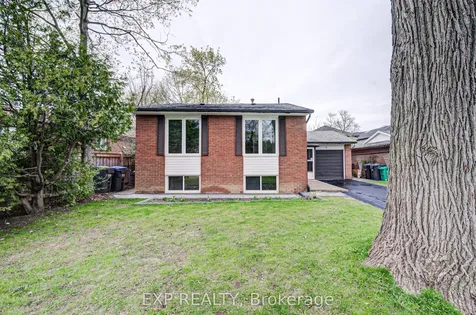 8 Sanford Crescent Brampton ON L6X 2C3