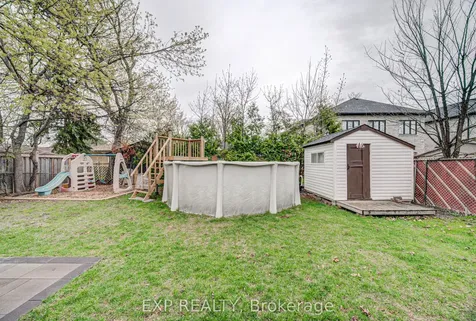 8 Sanford Crescent Brampton ON L6X 2C3