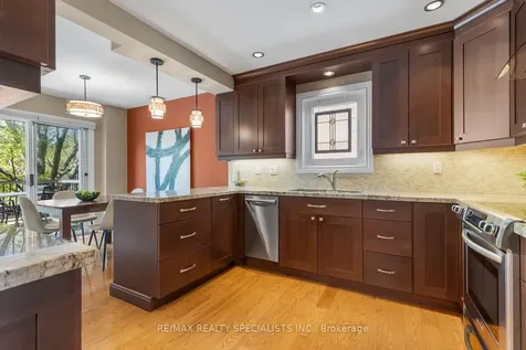 3425 Nutcracker Drive Mississauga ON L5N 6E6