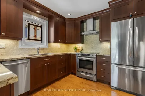 3425 Nutcracker Drive Mississauga ON L5N 6E6