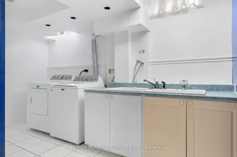 3425 Nutcracker Drive Mississauga ON L5N 6E6