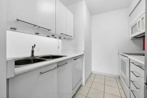 61 Heintzman Street Toronto ON M6P 5A2