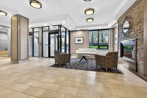 61 Heintzman Street Toronto ON M6P 5A2
