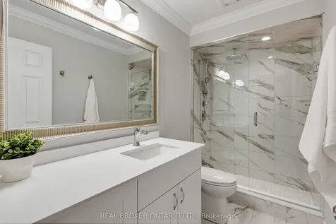 233 Duskywing Way Oakville ON L6L 0C5