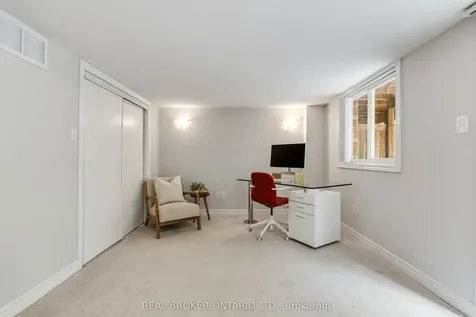 233 Duskywing Way Oakville ON L6L 0C5