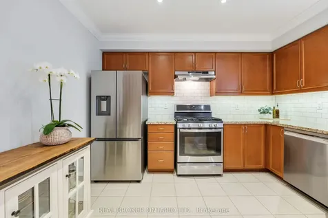 233 Duskywing Way Oakville ON L6L 0C5