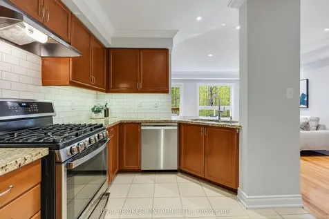 233 Duskywing Way Oakville ON L6L 0C5