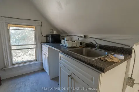 2 David Street Brampton ON L6X 1J1