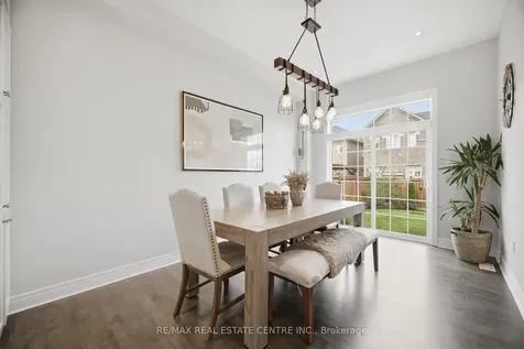 24 Duffel Crescent Halton Hills ON L7G 0M1