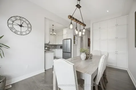 24 Duffel Crescent Halton Hills ON L7G 0M1