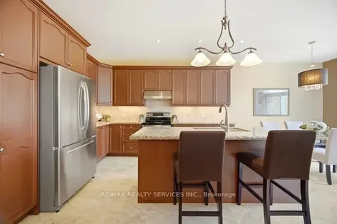 8 Kearny Avenue Caledon ON L7C 3N9